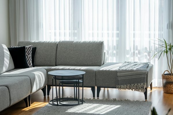 Transformation d'une étable désuète en une ravissante fermette : Un nouvel élan pour la campagne.