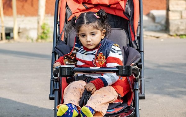 Poussette trio : les modèles à ne pas manquer en 2025 !